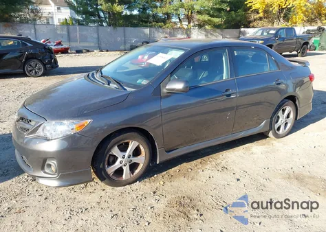 2012 Toyota Corolla S z USA, uszkodzony, nr VIN 2T1BU4EEXCC896133